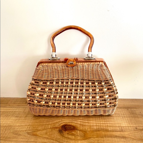 Vintage Handbags - VINTAGE Basket Purse